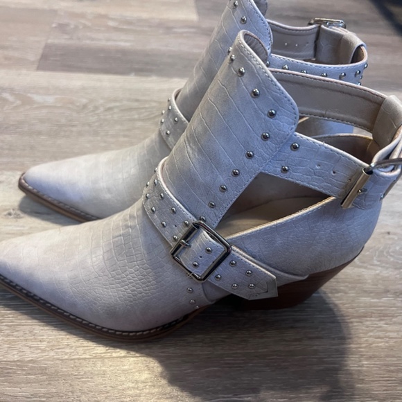 Western booties - Picture 2 of 4